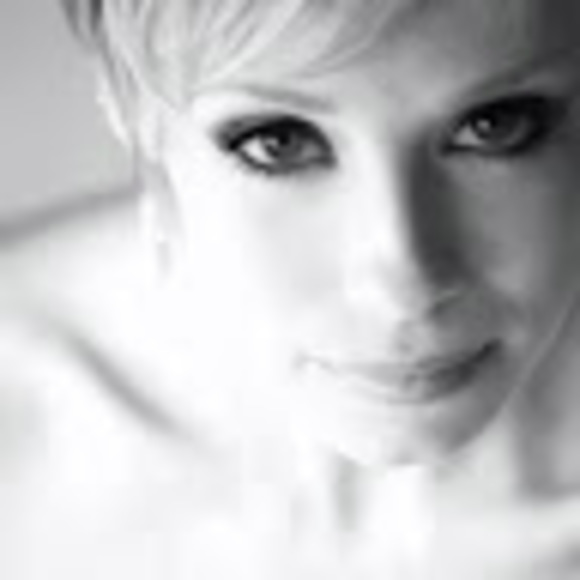 Meet your Posher, Alicia - Picture 1 of 1